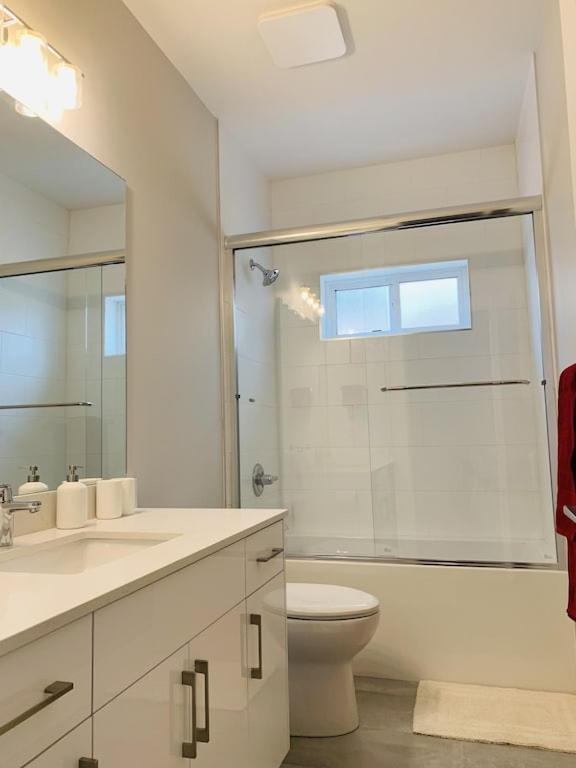Appartement Baycrestone à Coquitlam Extérieur photo